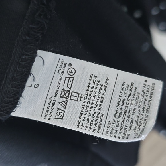 Old Navy button down blouse size large - Picture 4 of 4